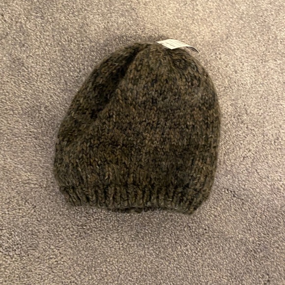 Winter hat - Picture 1 of 1